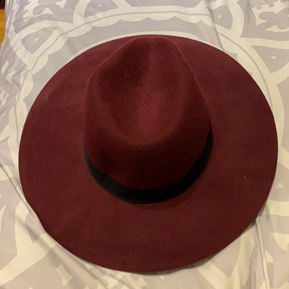 4/20$ Burgundy hat - Picture 4 of 4